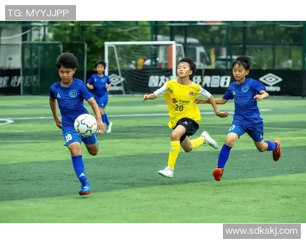 幸运之星闪耀绿茵场足球界的幸运明星盘点与故事分享