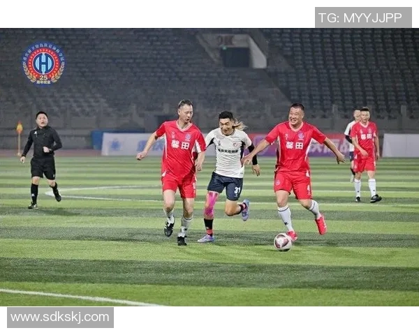 大田湾足球明星阵容揭秘他们将如何引领球队走向辉煌