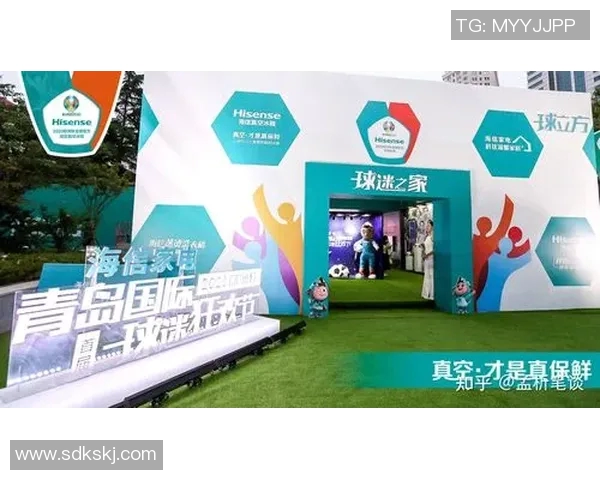 足球明星携手零食品牌打造健康美味新风尚引领年轻消费潮流