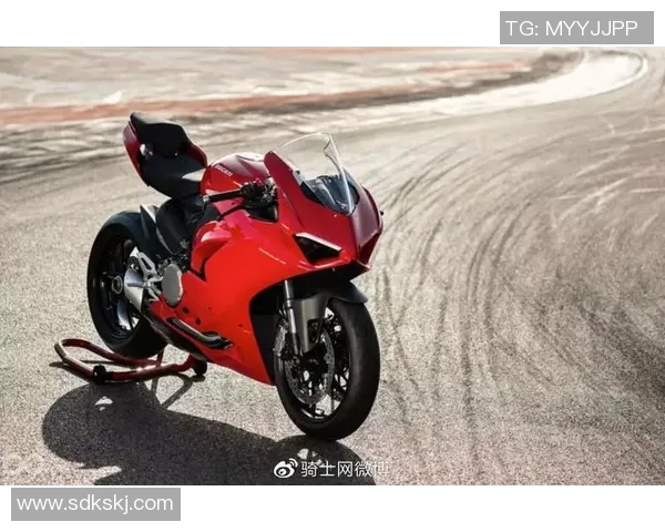 川崎与M滨的激烈对决展现足球魅力与团队精神的巅峰较量 川崎与M滨的激烈对决展现足球魅力与团队精神的巅峰较量