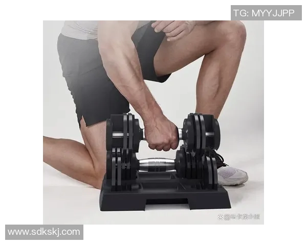 全面提升力量与耐力的哑铃一周六天健身计划助你塑造完美身材